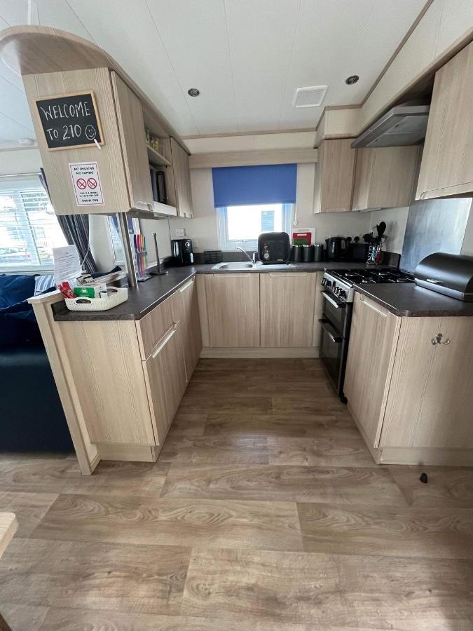 Tranquil Breaks Ltd Villa Prestatyn Exterior photo